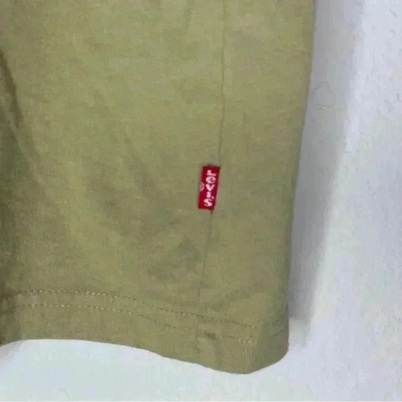 Levi’s Top - Picture 3 of 7